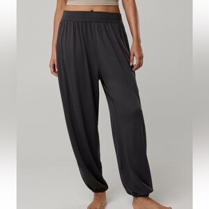 Aerie Offline The Hugger Go With The Flow Baggy Jogger